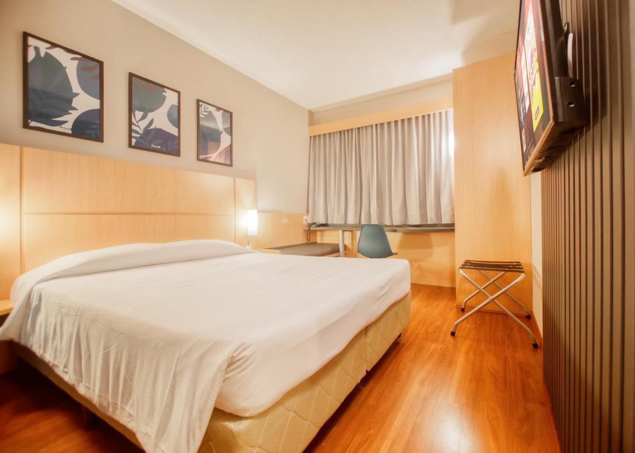 Hus Hotel Dourados Dış mekan fotoğraf