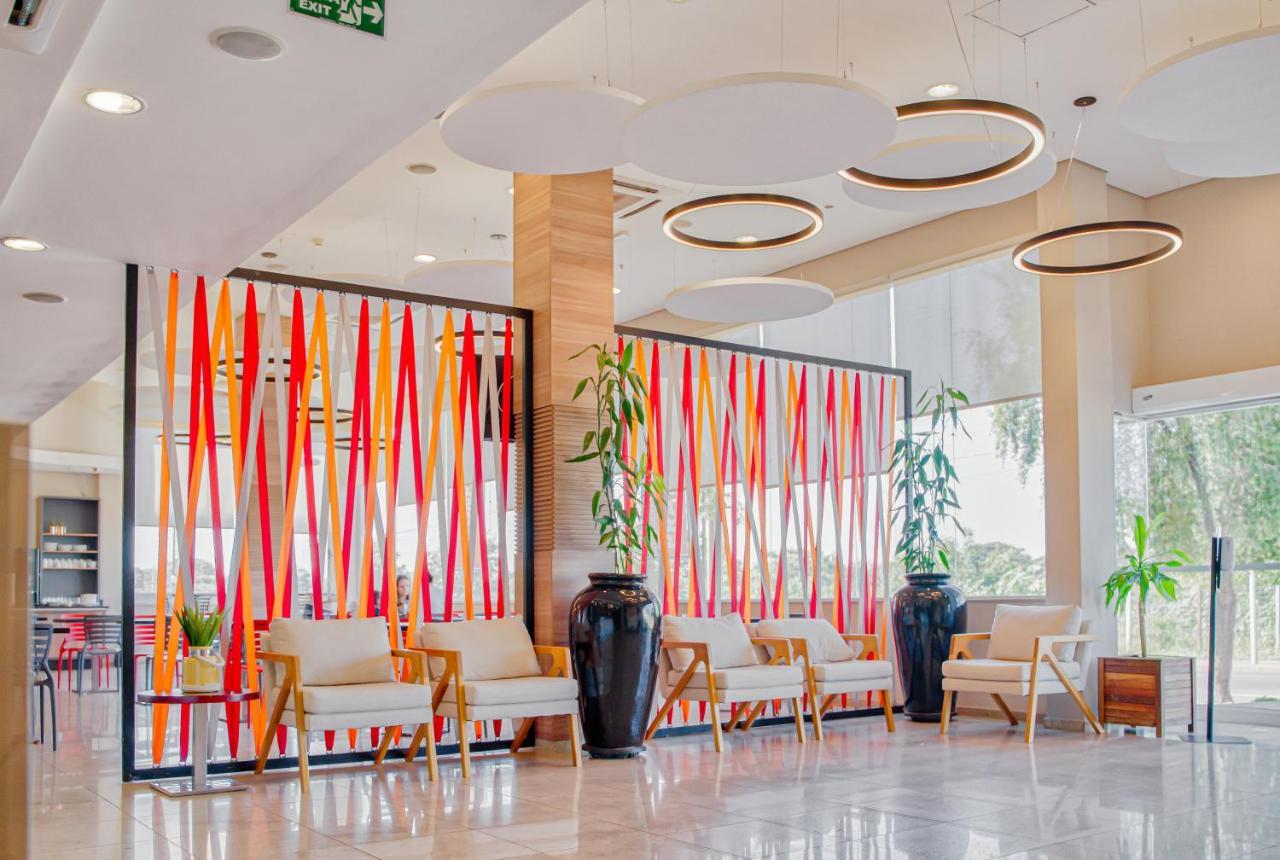 Hus Hotel Dourados Dış mekan fotoğraf