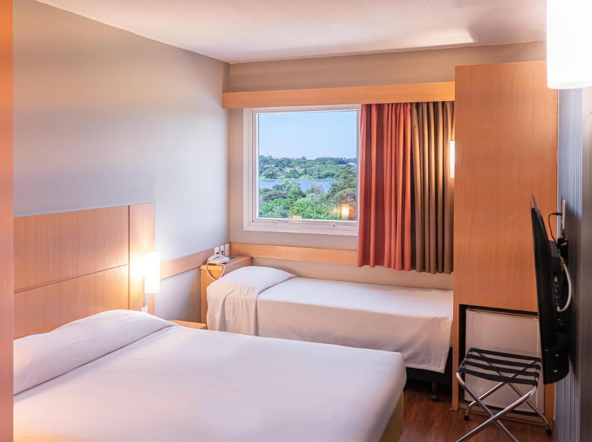 Hus Hotel Dourados Dış mekan fotoğraf