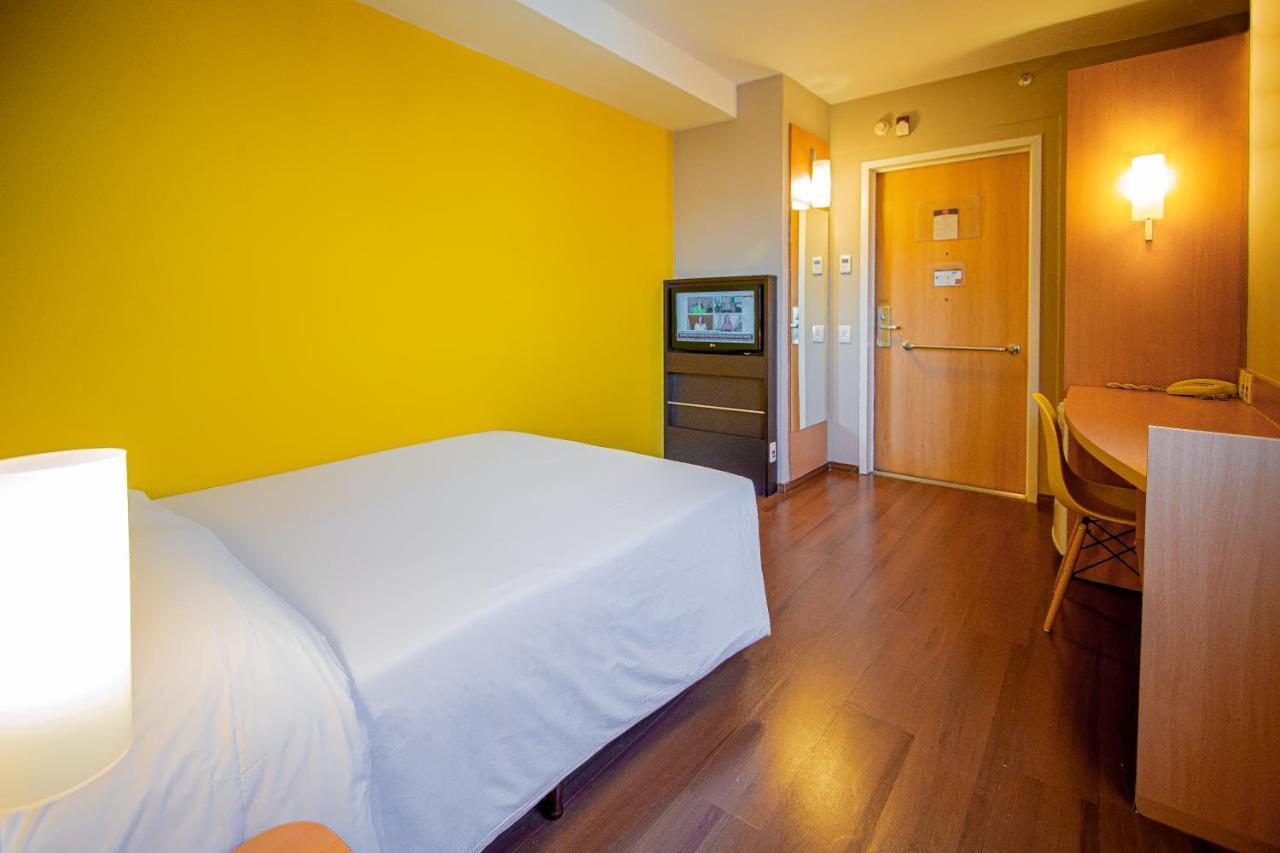 Hus Hotel Dourados Dış mekan fotoğraf