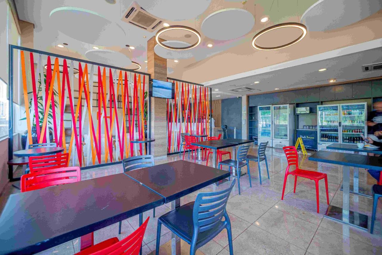 Hus Hotel Dourados Dış mekan fotoğraf